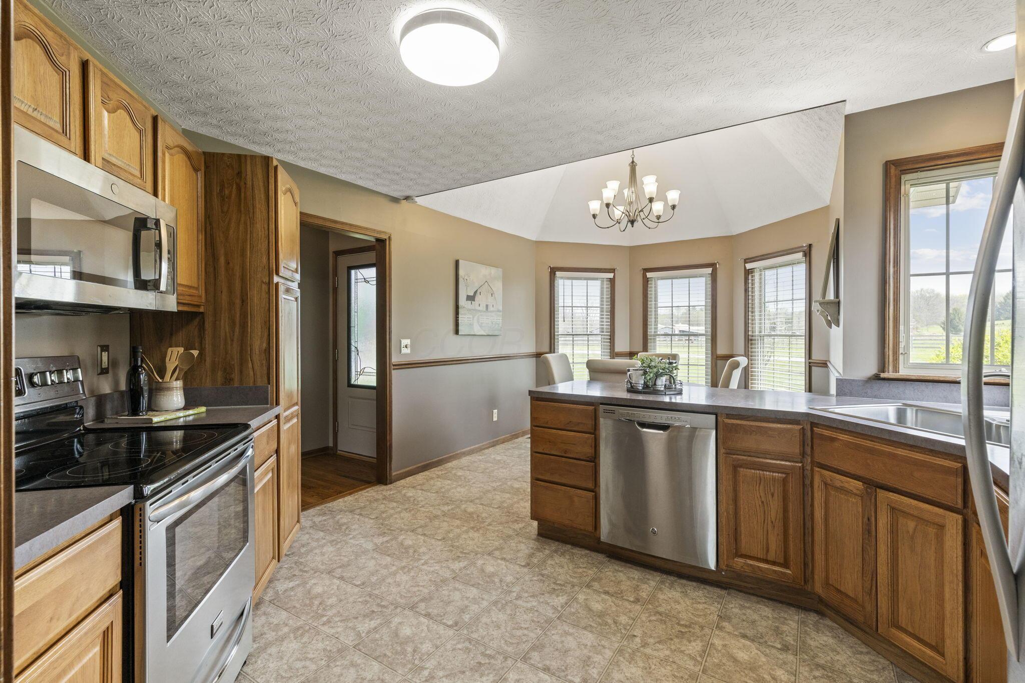 6701 Perry Road, Centerburg, Ohio image 13