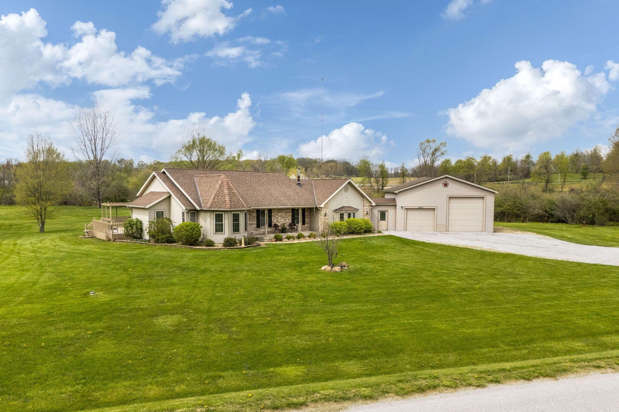 6701 Perry Road, Centerburg, Ohio image 4