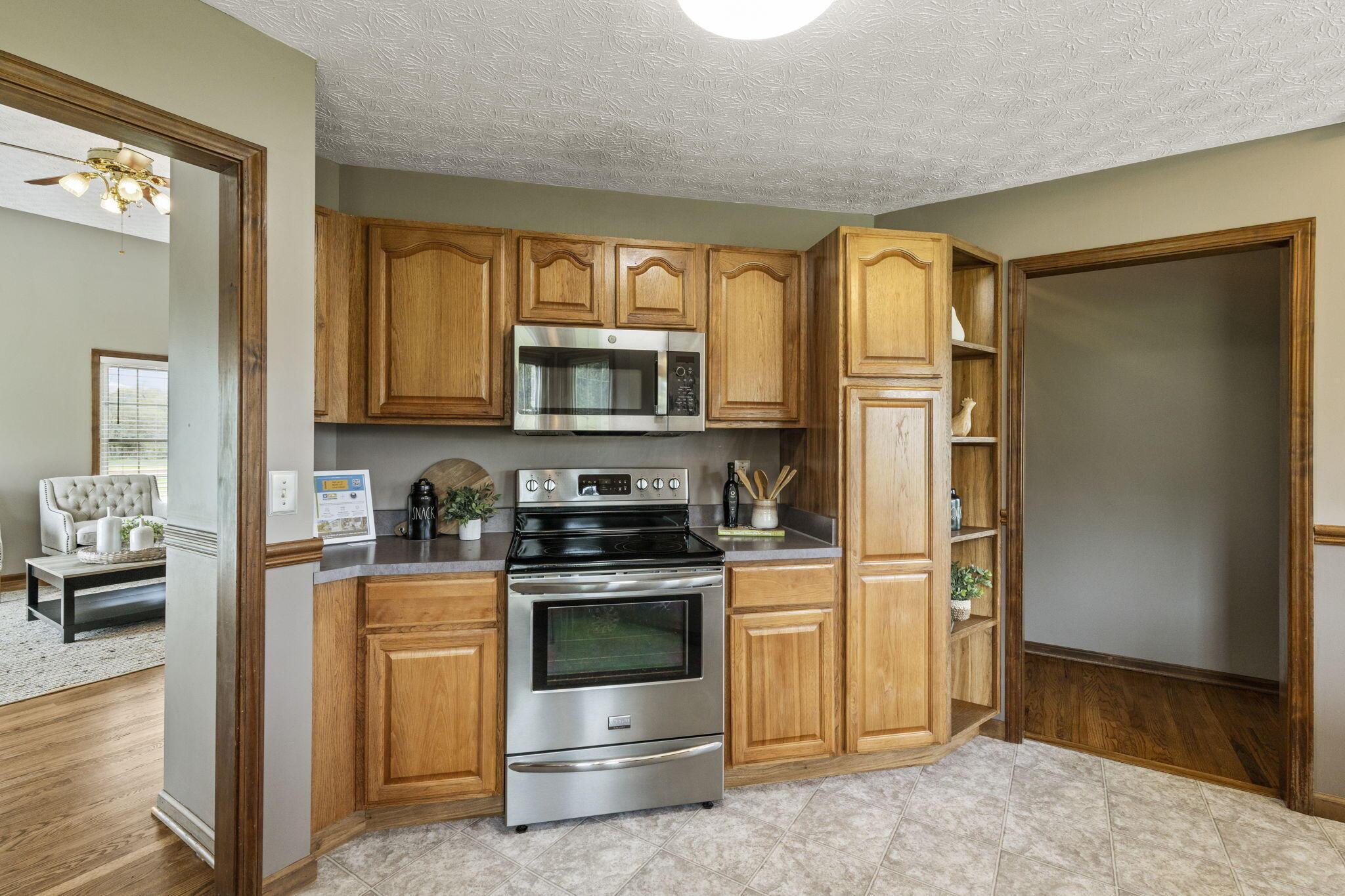 6701 Perry Road, Centerburg, Ohio image 14