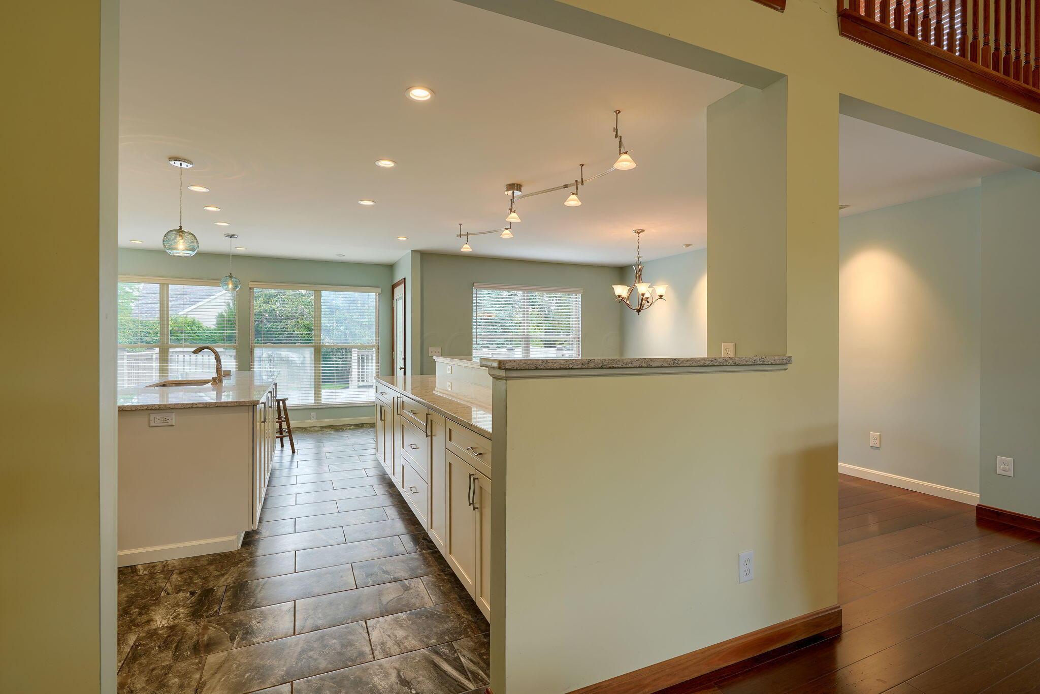 4475 Parkshore Drive, Lewis Center, Ohio image 22