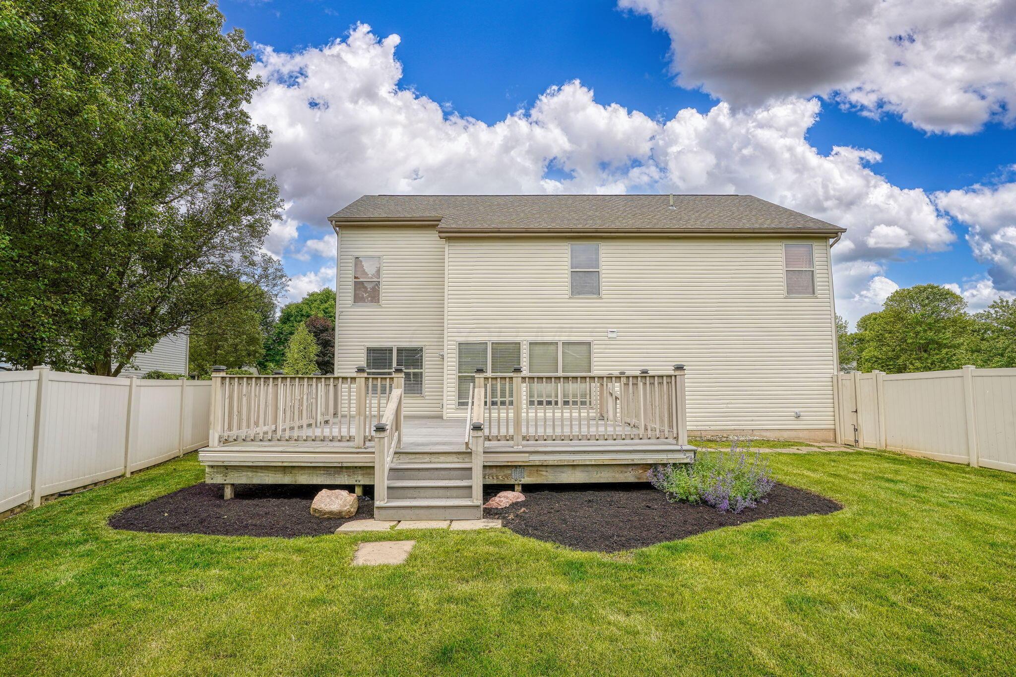 4475 Parkshore Drive, Lewis Center, Ohio image 3