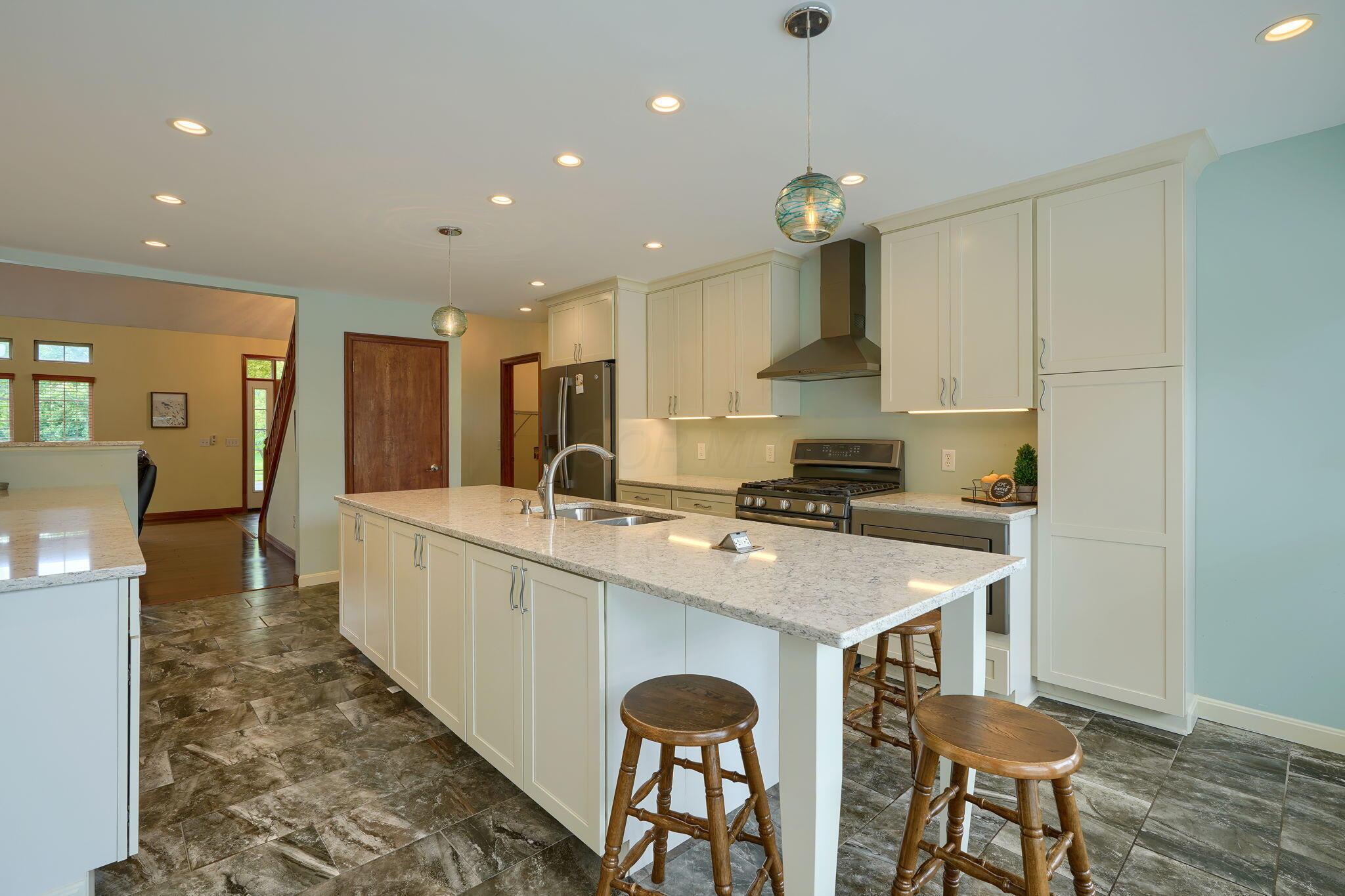 4475 Parkshore Drive, Lewis Center, Ohio image 16