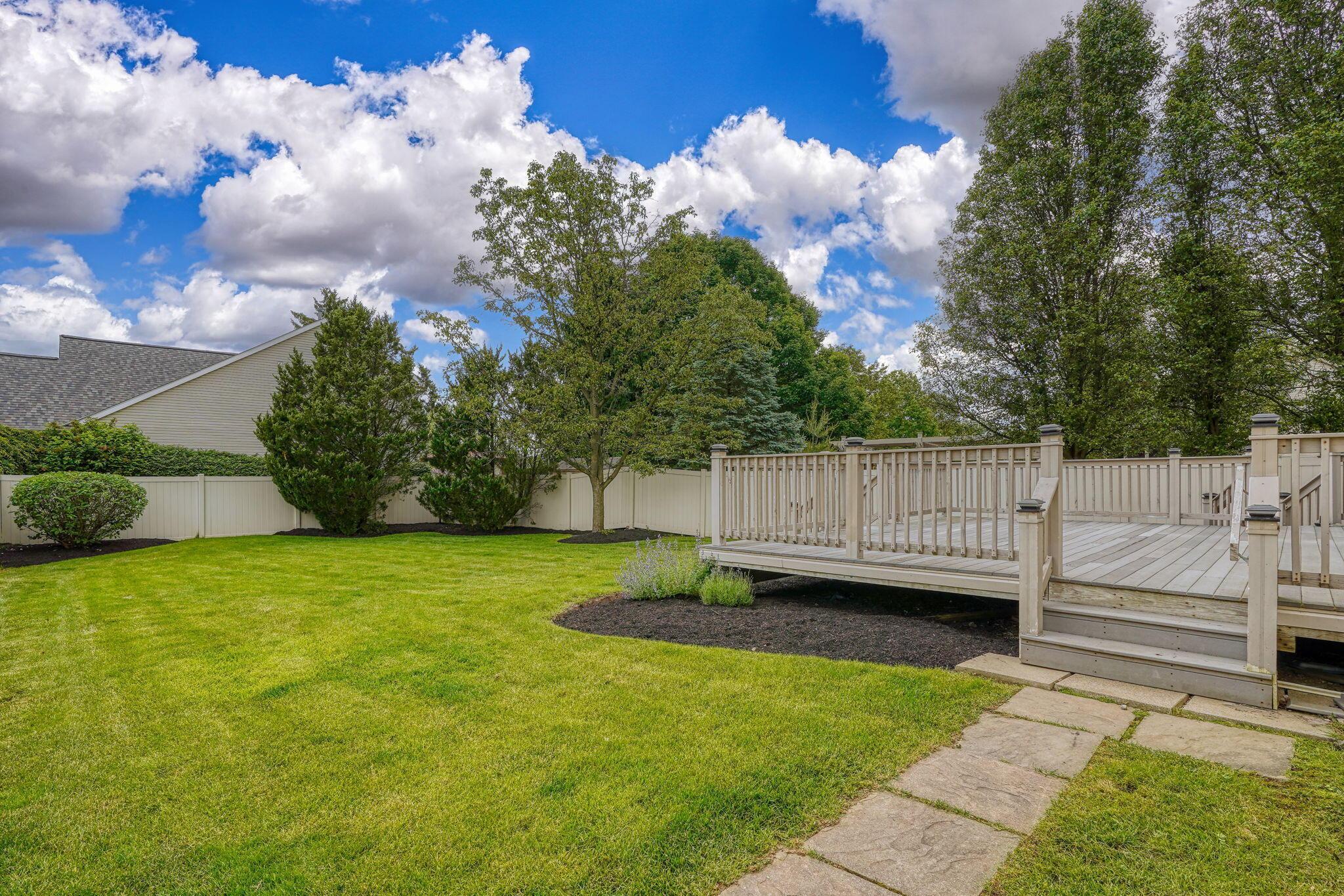 4475 Parkshore Drive, Lewis Center, Ohio image 4