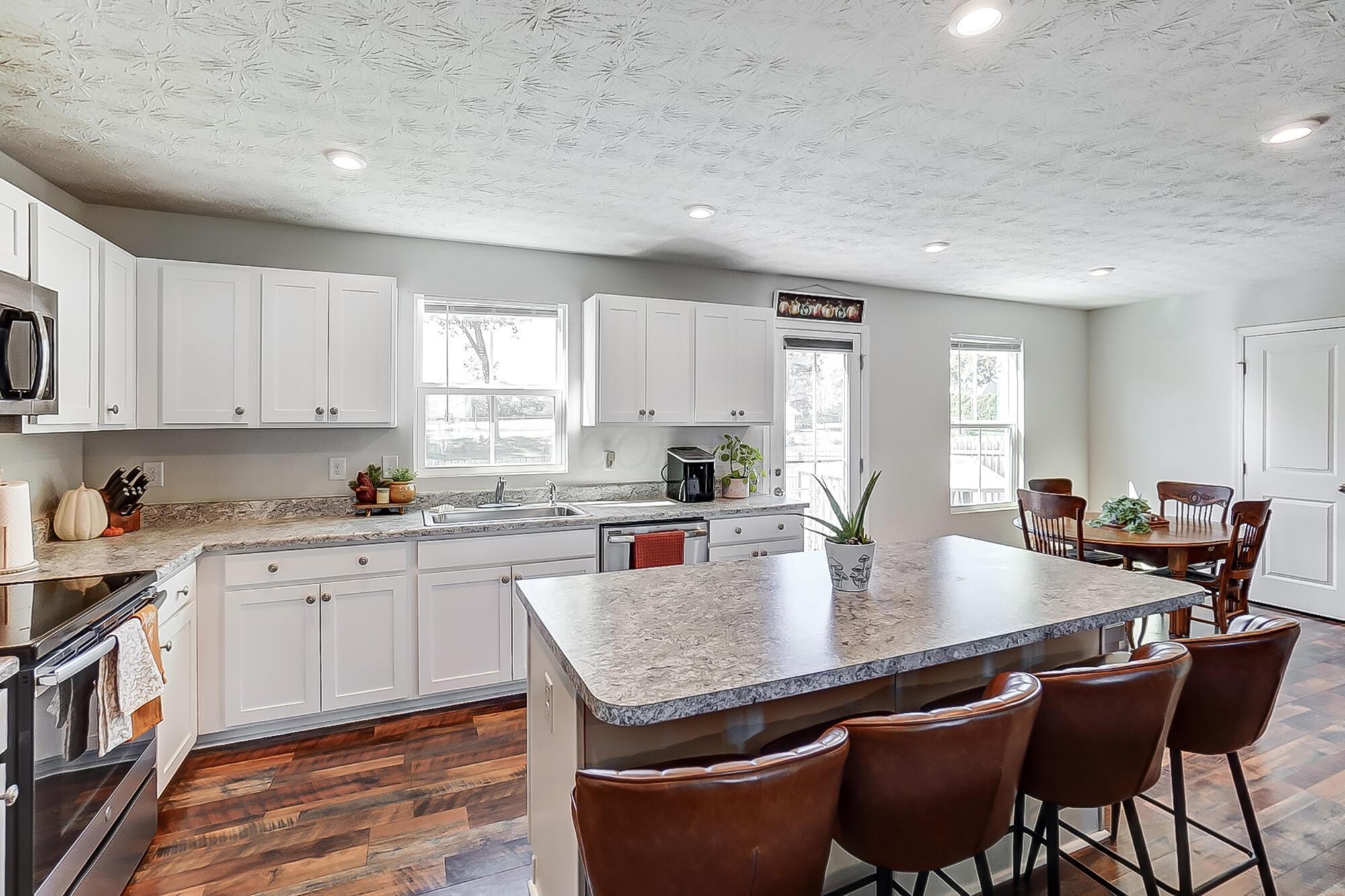 207 S Tuttle Road, Springfield, Ohio image 5