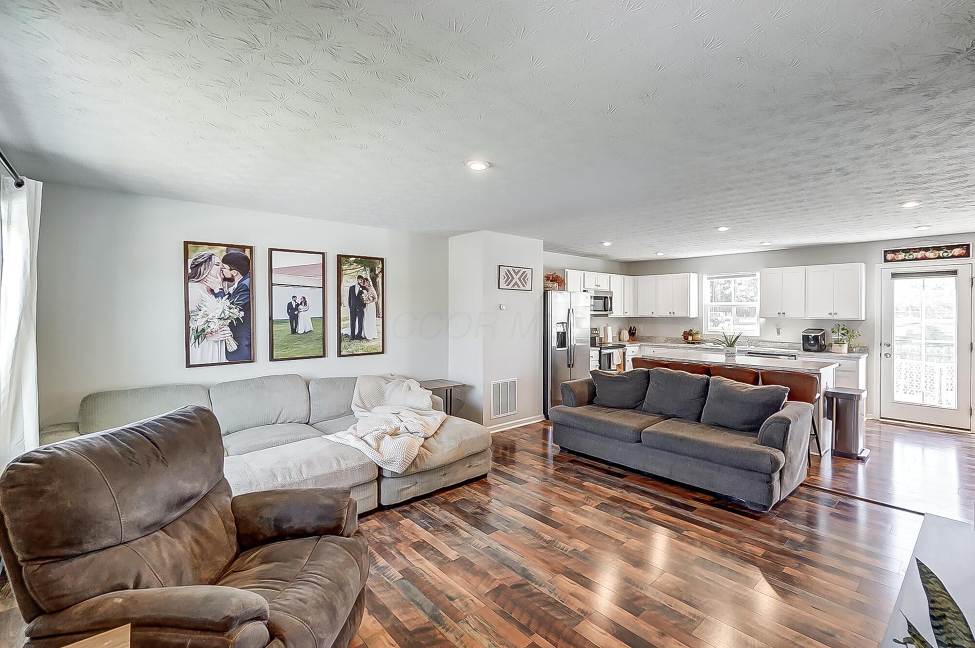 207 S Tuttle Road, Springfield, Ohio image 3