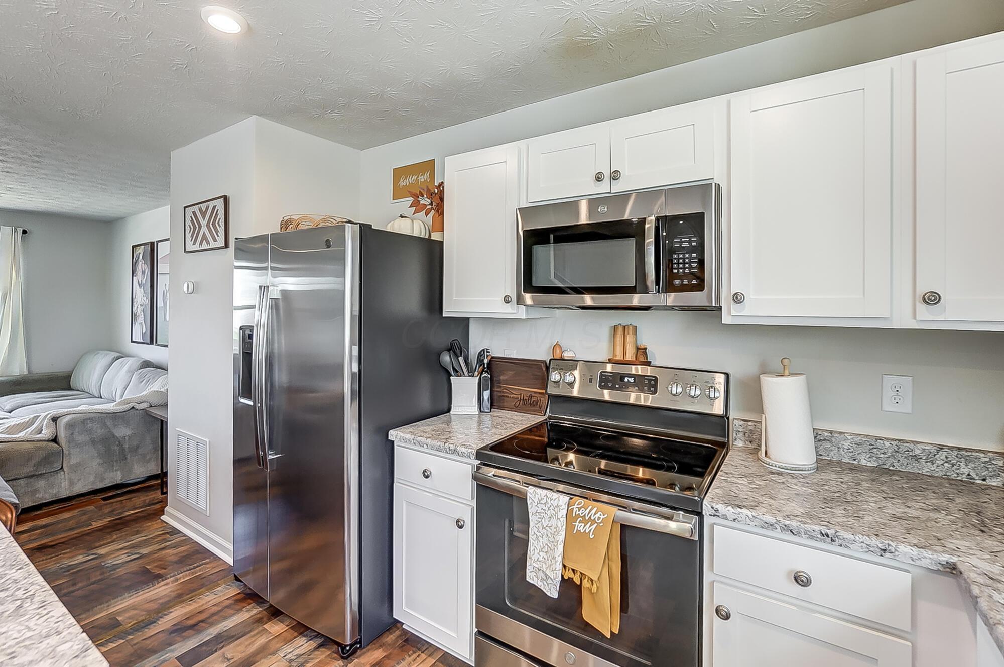 207 S Tuttle Road, Springfield, Ohio image 6