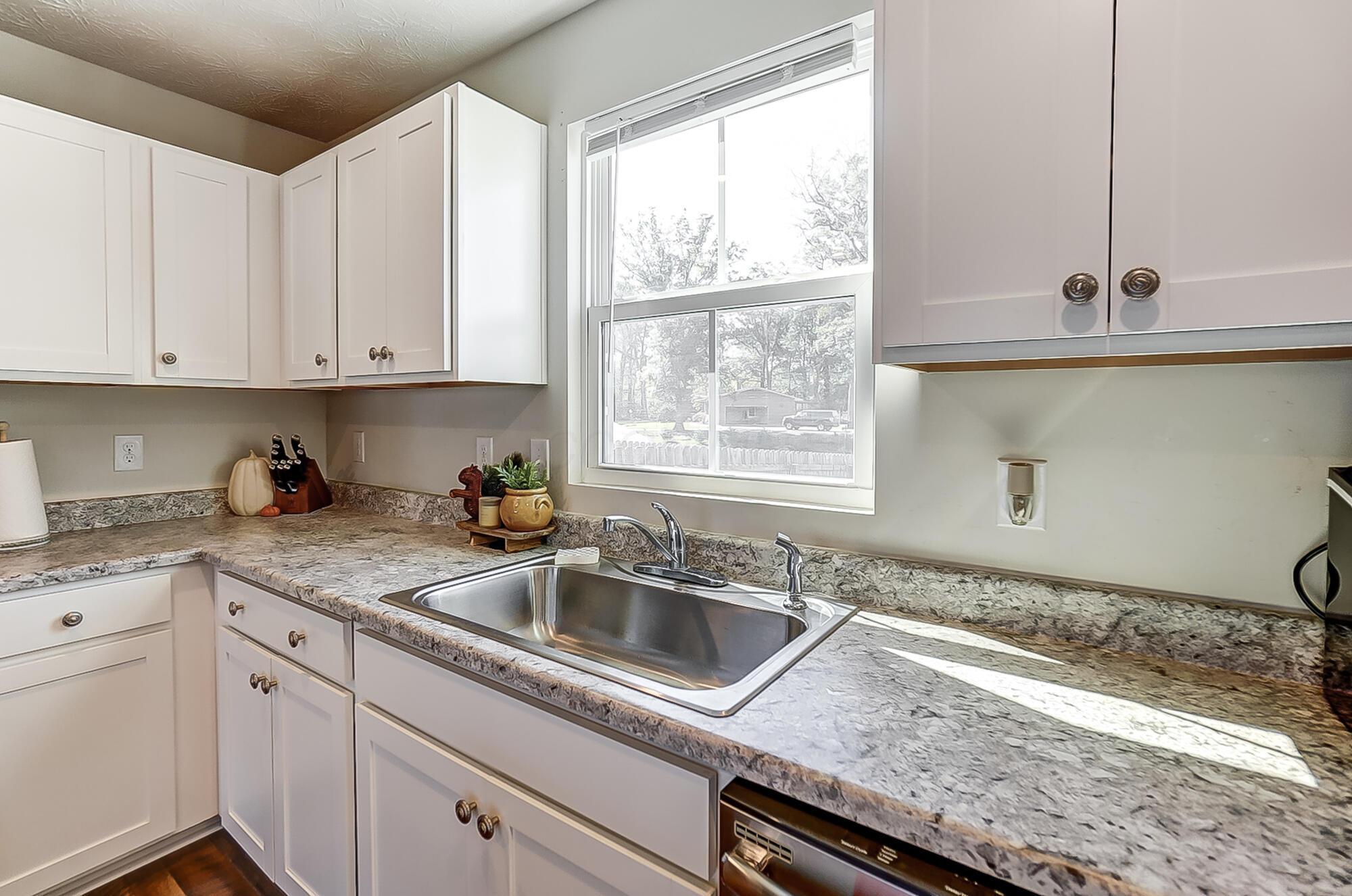 207 S Tuttle Road, Springfield, Ohio image 7