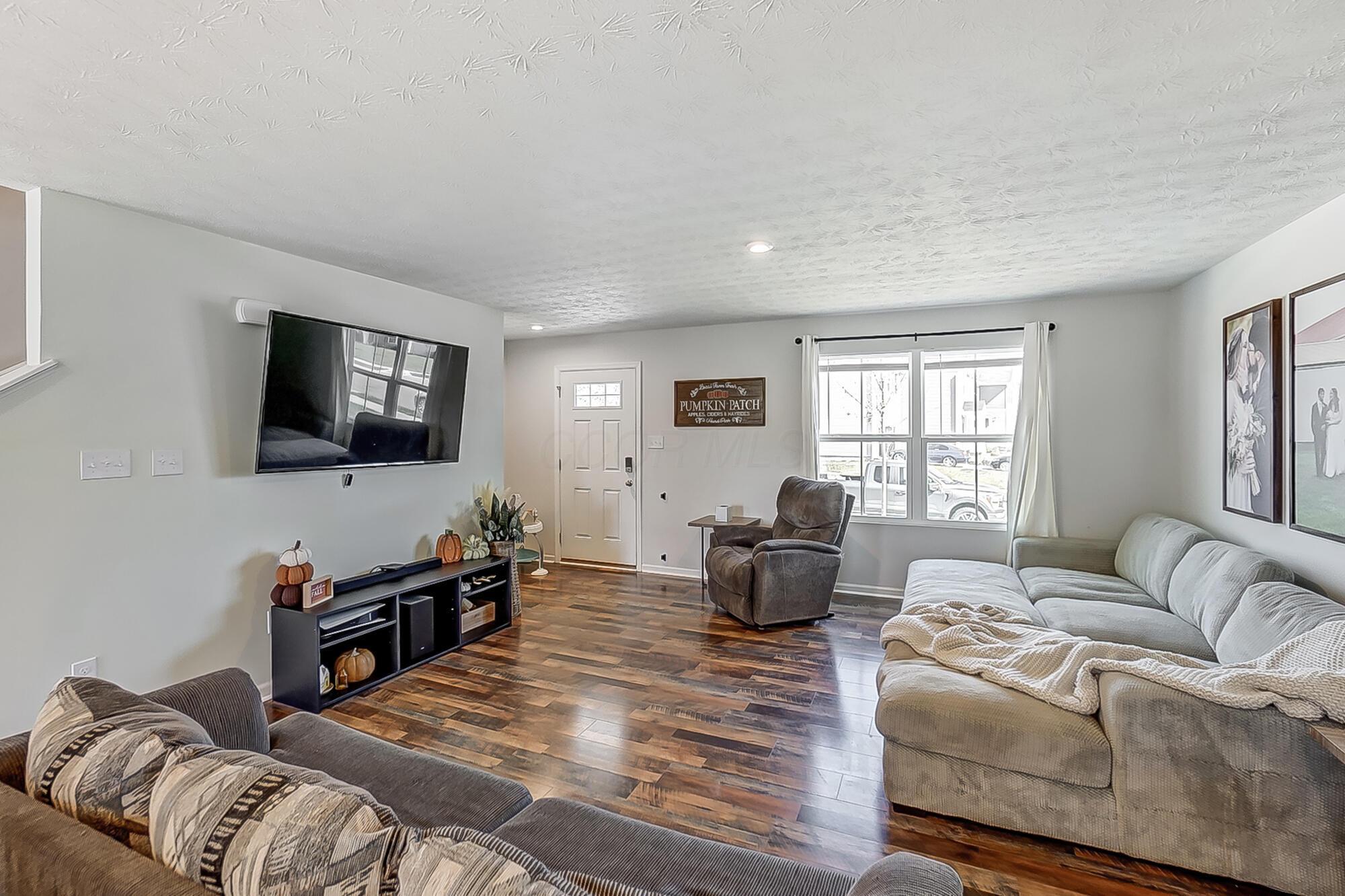 207 S Tuttle Road, Springfield, Ohio image 2