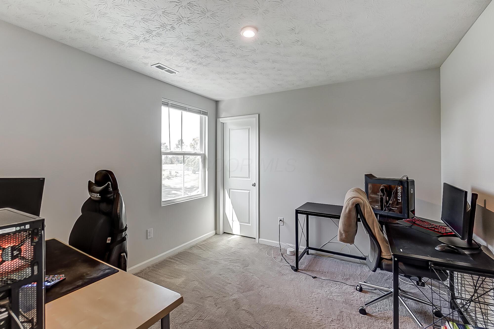 207 S Tuttle Road, Springfield, Ohio image 22