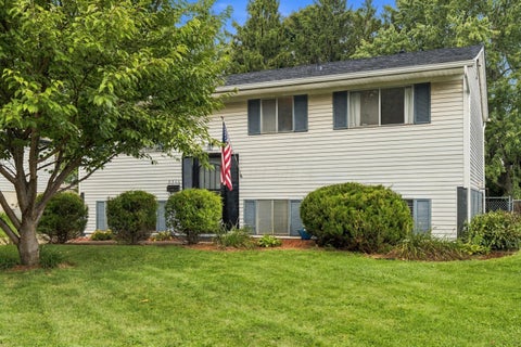 Photo of 5346 Carbondale Drive, Columbus, OH 43232 (MLS # 226035808)