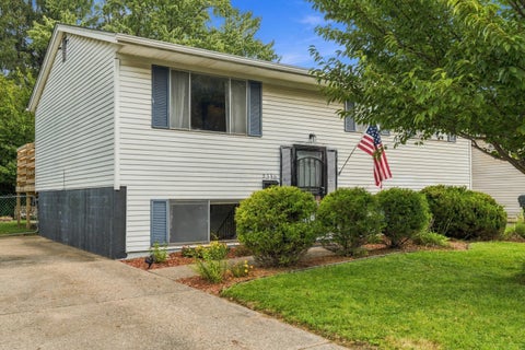 Tiny photo for 5346 Carbondale Drive, Columbus, OH 43232 (MLS # 226035808)
