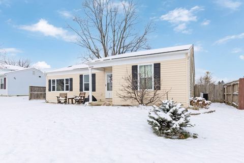 Photo of 6608 Cedar Court W, Galloway, OH 43119 (MLS # 225045727)