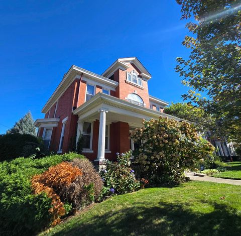 Tiny photo for 54 N Woodland Avenue, Columbus, OH 43203 (MLS # 225039595)
