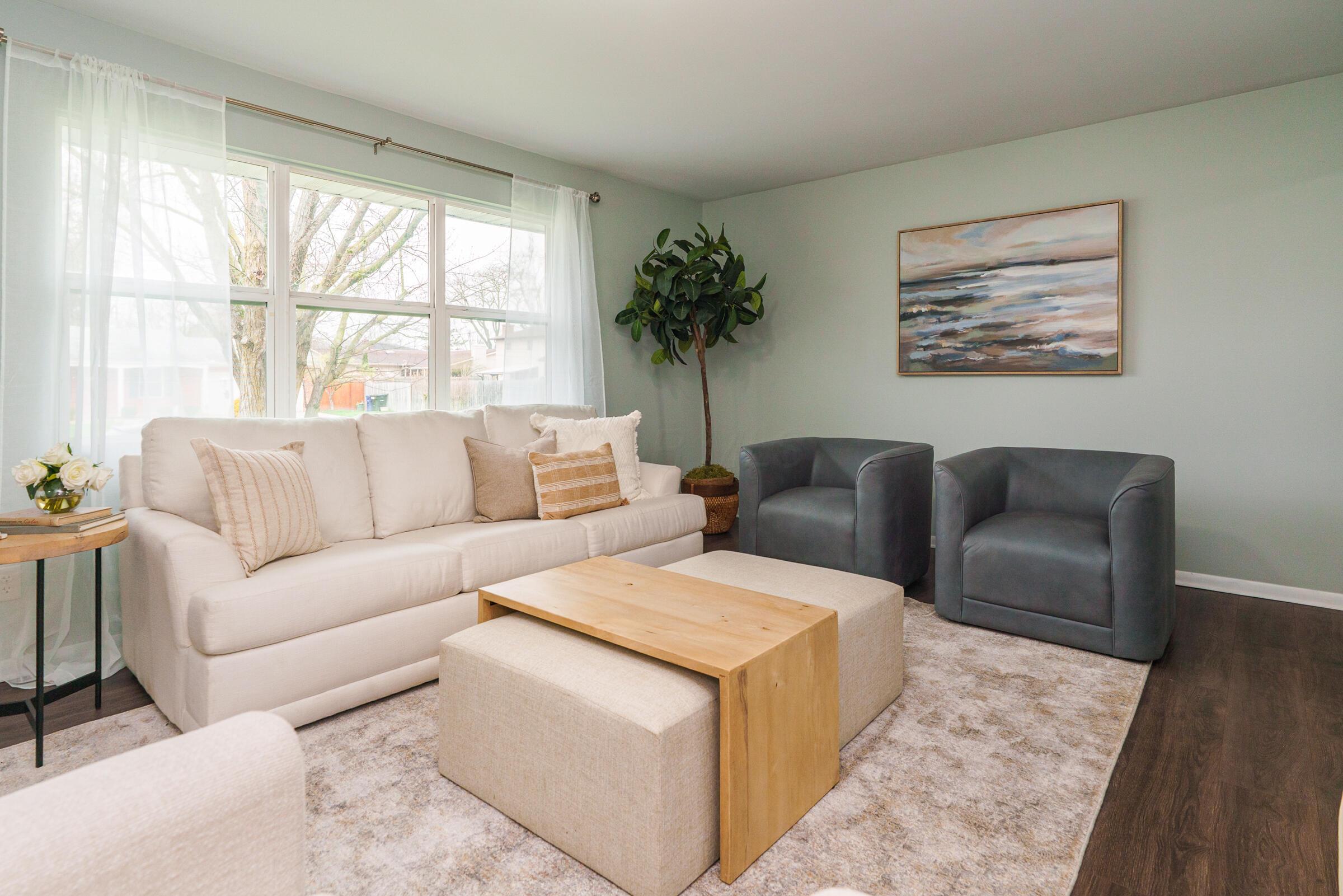 5092 Riverbirch Drive N