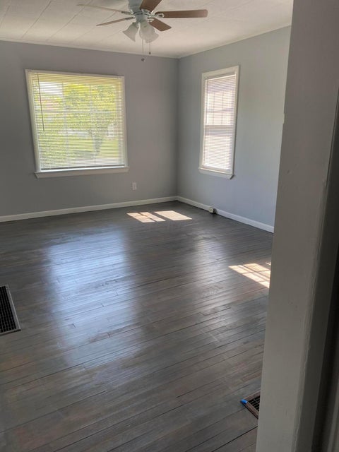 Homes For Rent - 2503 Vendome Drive<br/> Columbus, OH 43219