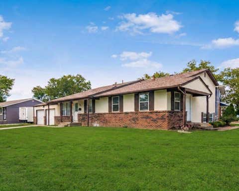 Photo of 5639 Maple Canyon Avenue, Columbus, OH 43229 (MLS # 226031532)