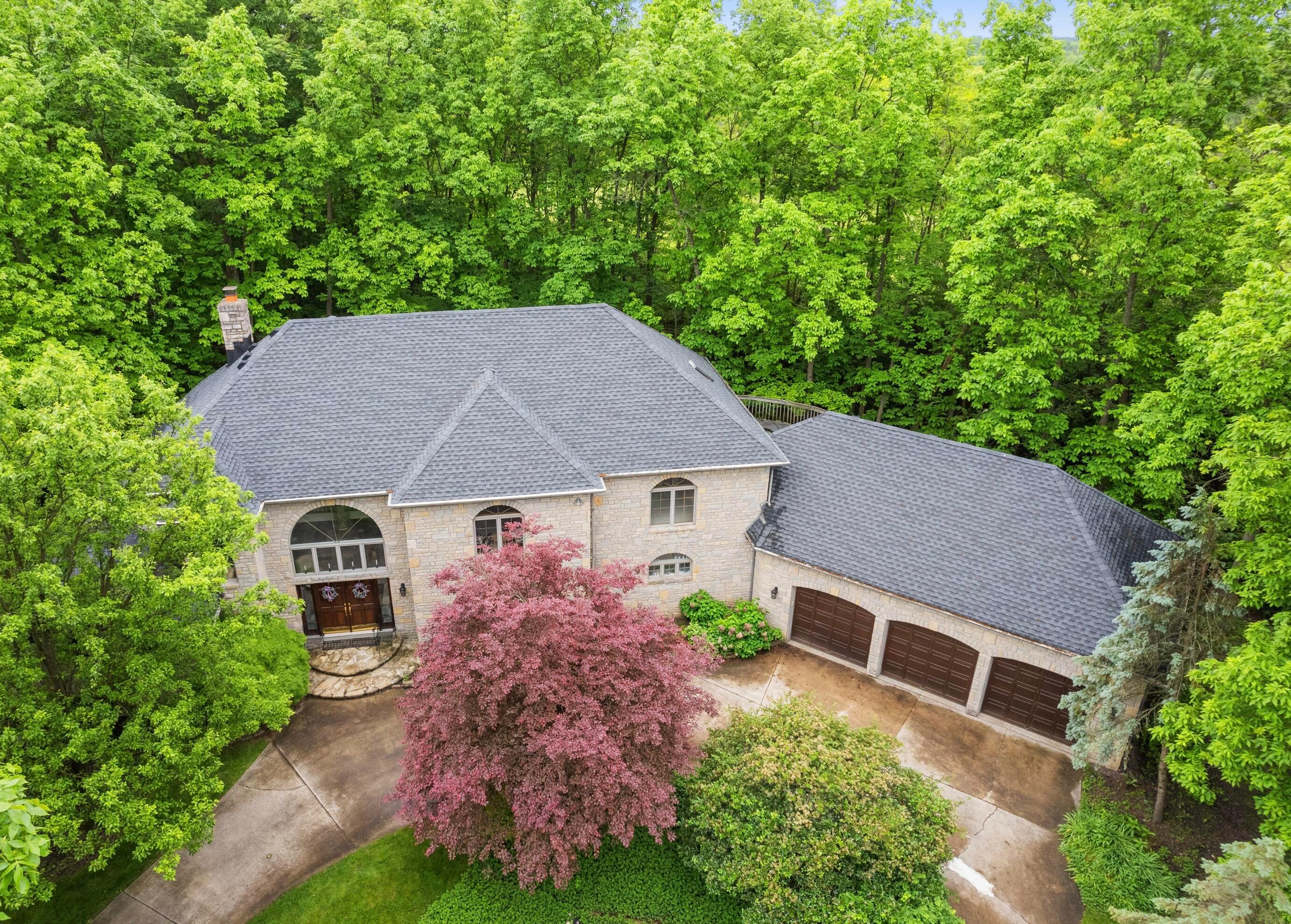 8039 Crossgate Court, Dublin, Ohio image 2