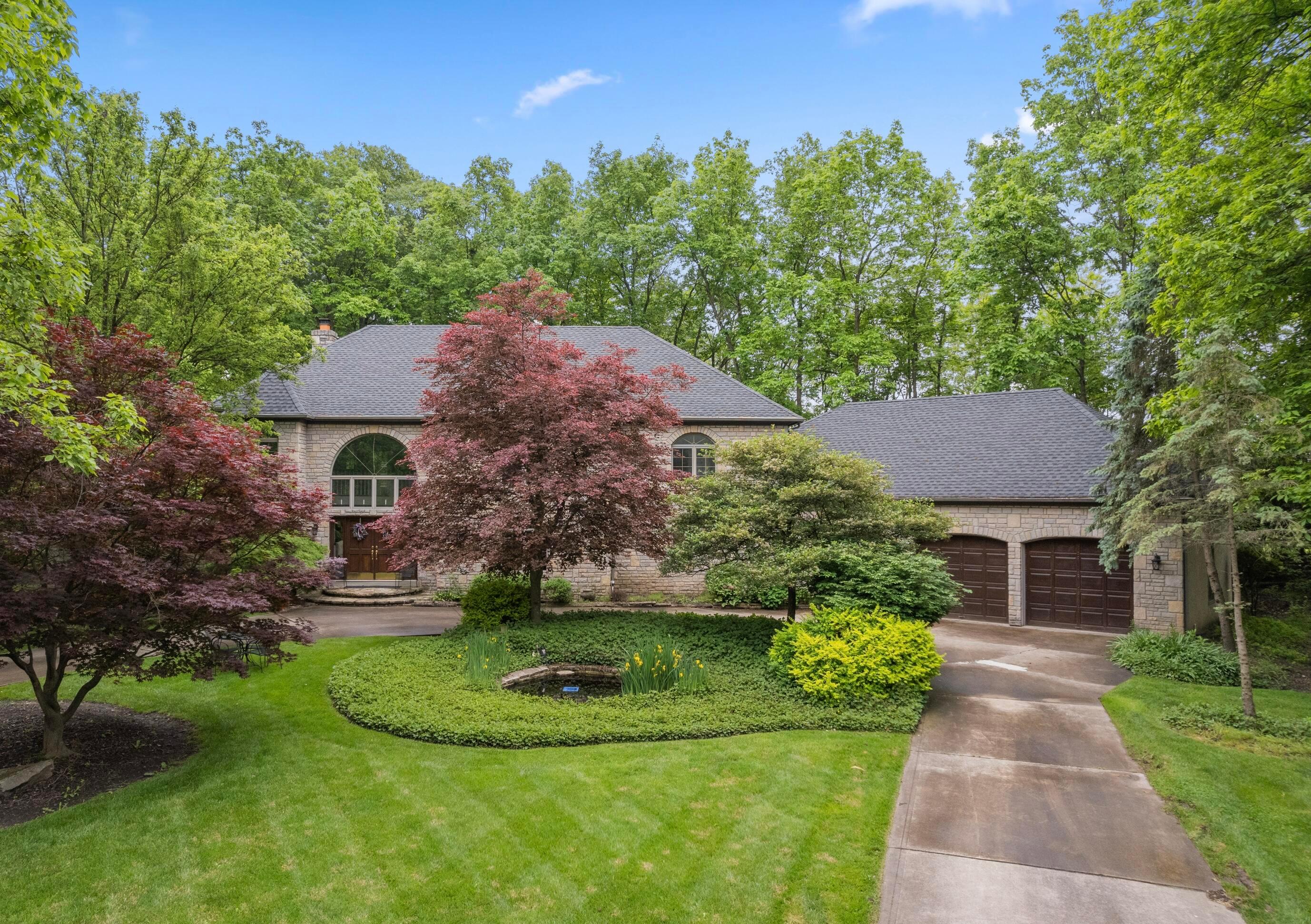 8039 Crossgate Court, Dublin, Ohio image 1