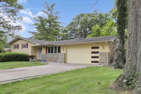 Tiny photo for 5882 Timber Drive, Columbus, OH 43213 (MLS # 225037416)