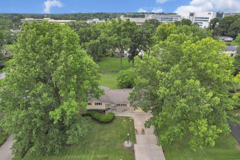 Tiny photo for 5882 Timber Drive, Columbus, OH 43213 (MLS # 225037416)