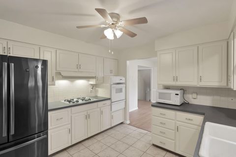 Tiny photo for 5882 Timber Drive, Columbus, OH 43213 (MLS # 225037416)