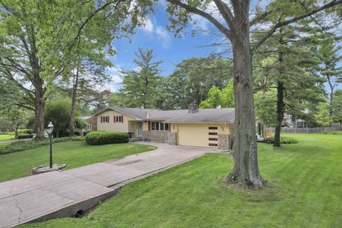 Tiny photo for 5882 Timber Drive, Columbus, OH 43213 (MLS # 225037416)