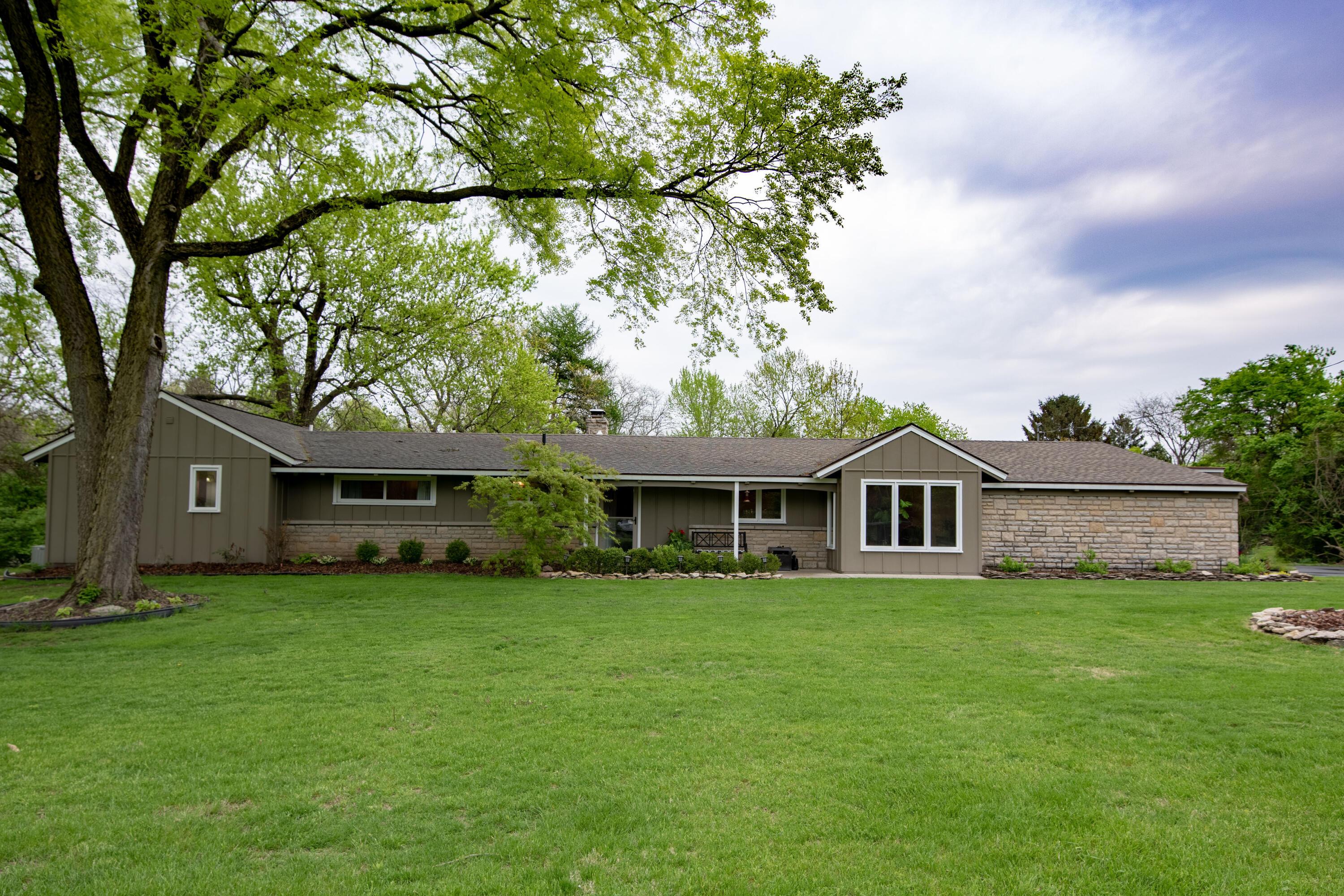 Columbus, Ohio 43221, United States, 3 Bedrooms Bedrooms, ,3 BathroomsBathrooms,Residential,Active,237867