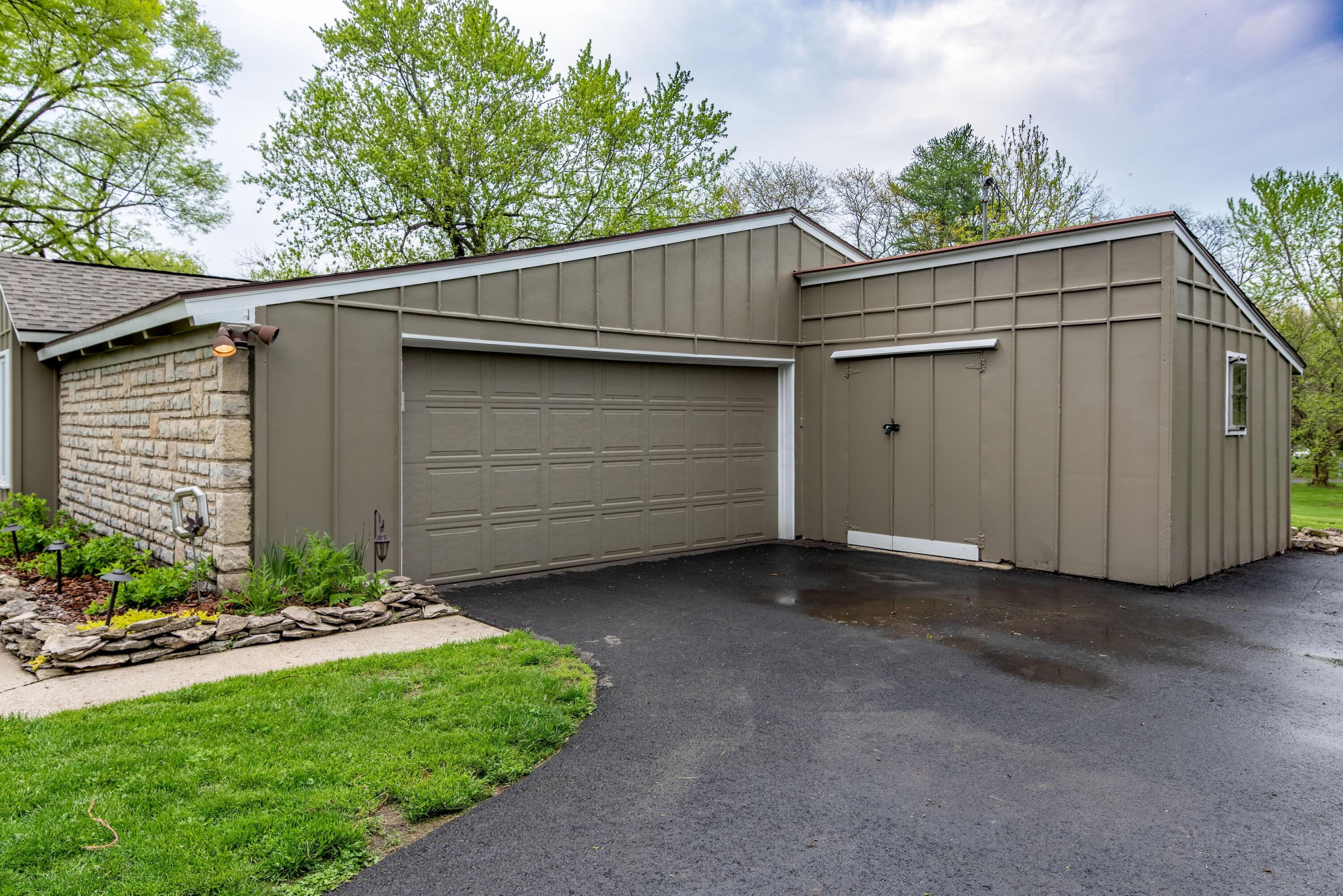 Columbus, Ohio 43221, United States, 3 Bedrooms Bedrooms, ,3 BathroomsBathrooms,Residential,Active,237867