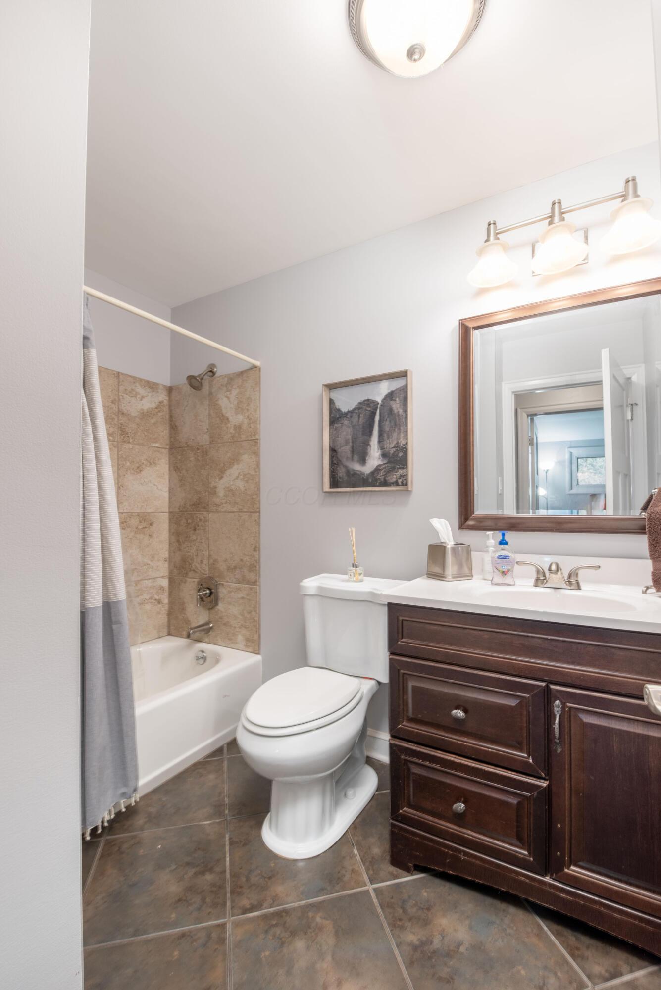 Columbus, Ohio 43221, United States, 3 Bedrooms Bedrooms, ,3 BathroomsBathrooms,Residential,Active,237867