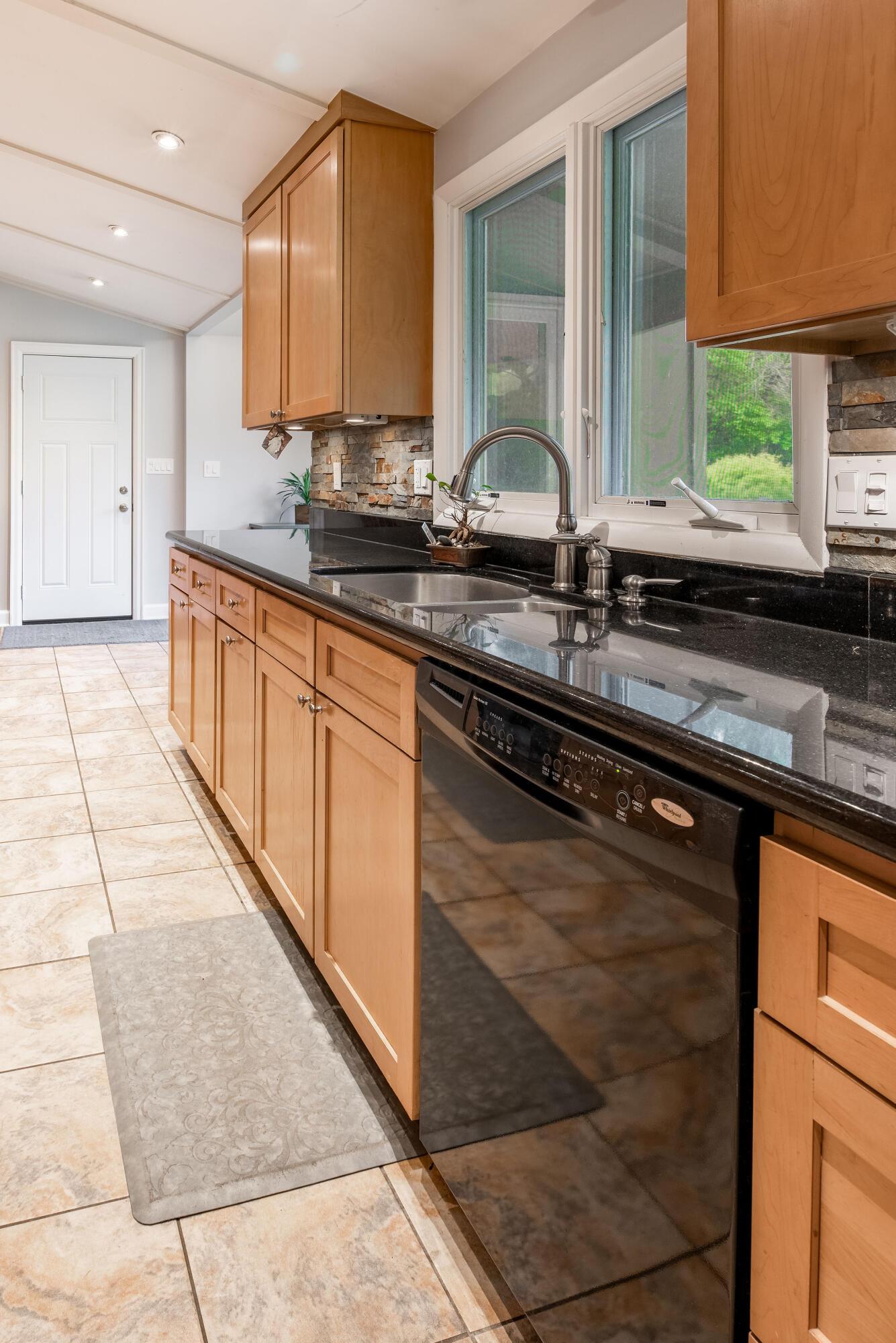 Columbus, Ohio 43221, United States, 3 Bedrooms Bedrooms, ,3 BathroomsBathrooms,Residential,Active,237867