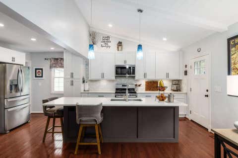 Tiny photo for 184 Fenway Road, Columbus, OH 43214 (MLS # 226022973)