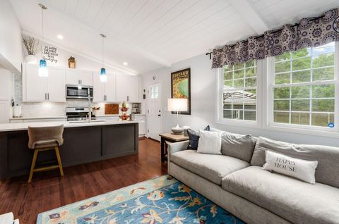 Tiny photo for 184 Fenway Road, Columbus, OH 43214 (MLS # 226022973)