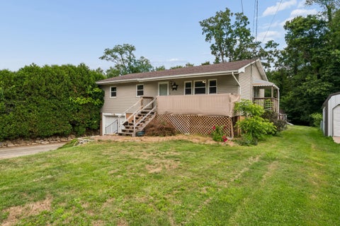 Photo of 437 Brenda Drive, Mansfield, OH 44907 (MLS # 226027382)