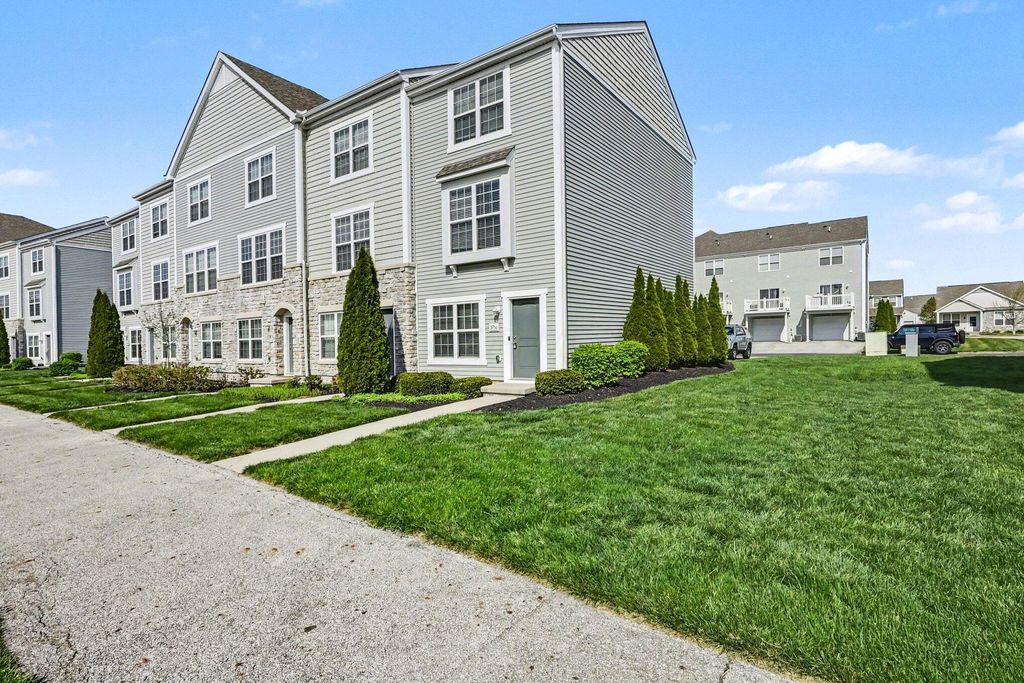 Photo of 5756 Hayden Run Road, Dublin, OH 43016 (MLS # 226008696)