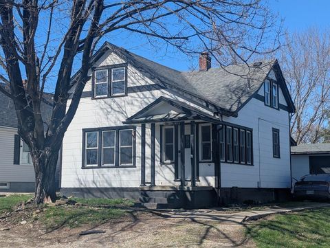 Photo of 571 Orange Street, Chillicothe, OH 45601 (MLS # 226008958)