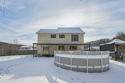 Tiny photo for 2 Blair Court, Nelsonville, OH 45764 (MLS # 226003148)