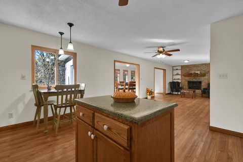 Tiny photo for 49 Kenwick Circle, Granville, OH 43023 (MLS # 225039579)