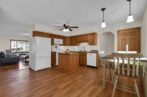 Tiny photo for 49 Kenwick Circle, Granville, OH 43023 (MLS # 225039579)