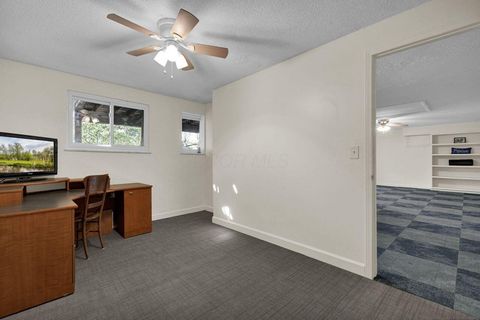 Tiny photo for 49 Kenwick Circle, Granville, OH 43023 (MLS # 225039579)