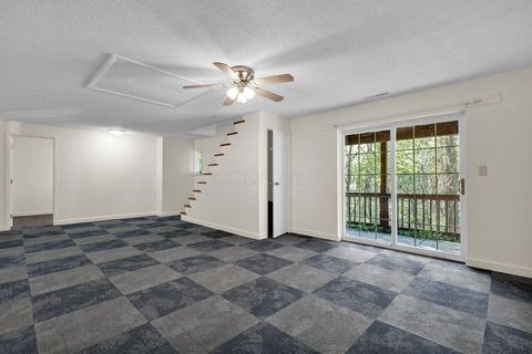 Tiny photo for 49 Kenwick Circle, Granville, OH 43023 (MLS # 225039579)