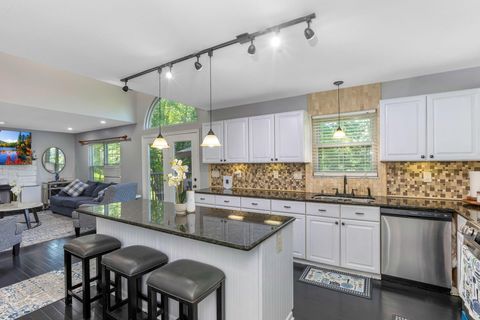 Photo of 135 Mackenzie Drive, Pickerington, OH 43147 (MLS # 225018594)