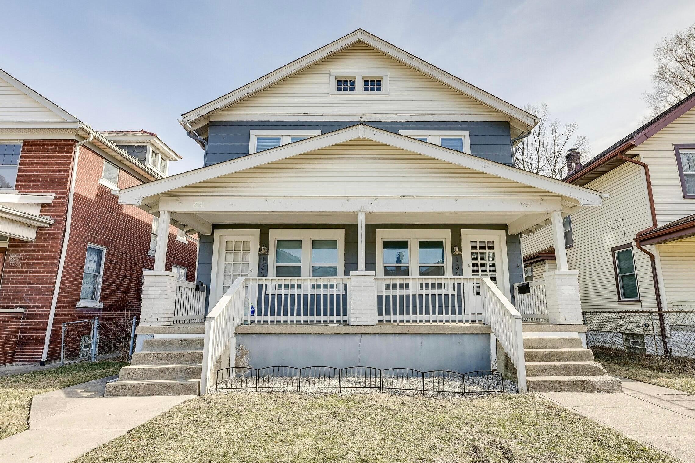 1352-1354 S Champion Avenue