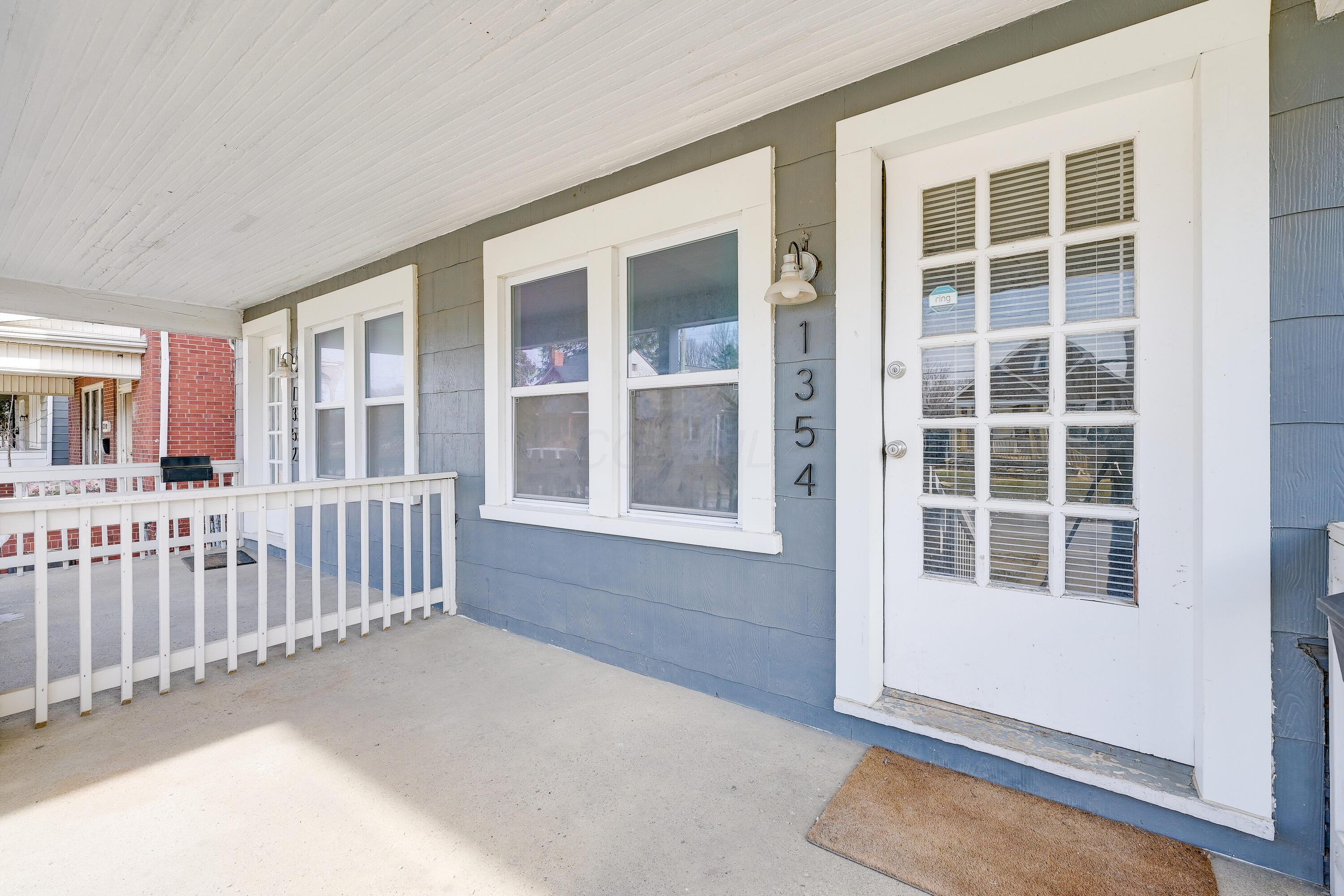 1352-1354 S Champion Avenue