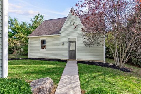 Tiny photo for 5818 Crescent Court, Worthington, OH 43085 (MLS # 225036953)