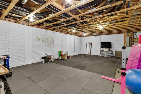 Tiny photo for 5818 Crescent Court, Worthington, OH 43085 (MLS # 225036953)