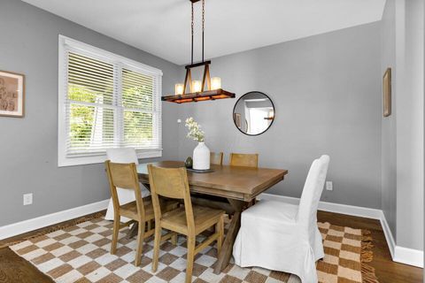 Tiny photo for 5818 Crescent Court, Worthington, OH 43085 (MLS # 225036953)