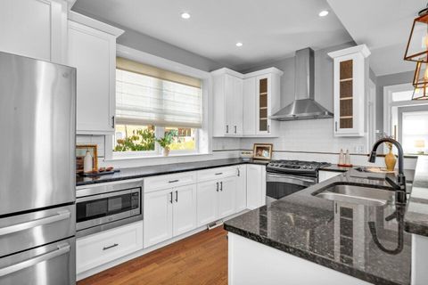Tiny photo for 5818 Crescent Court, Worthington, OH 43085 (MLS # 225036953)