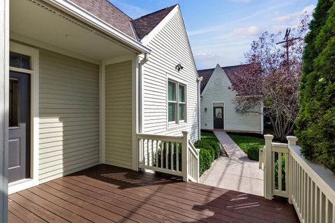 Tiny photo for 5818 Crescent Court, Worthington, OH 43085 (MLS # 225036953)
