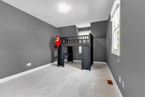 Tiny photo for 5818 Crescent Court, Worthington, OH 43085 (MLS # 225036953)