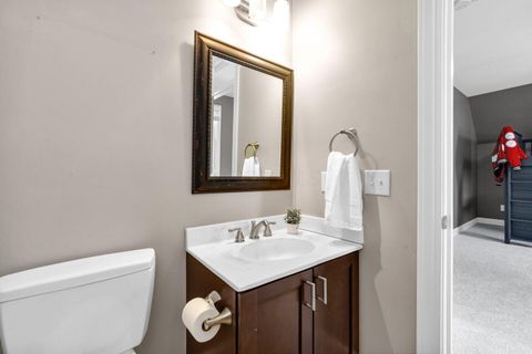 Tiny photo for 5818 Crescent Court, Worthington, OH 43085 (MLS # 225036953)